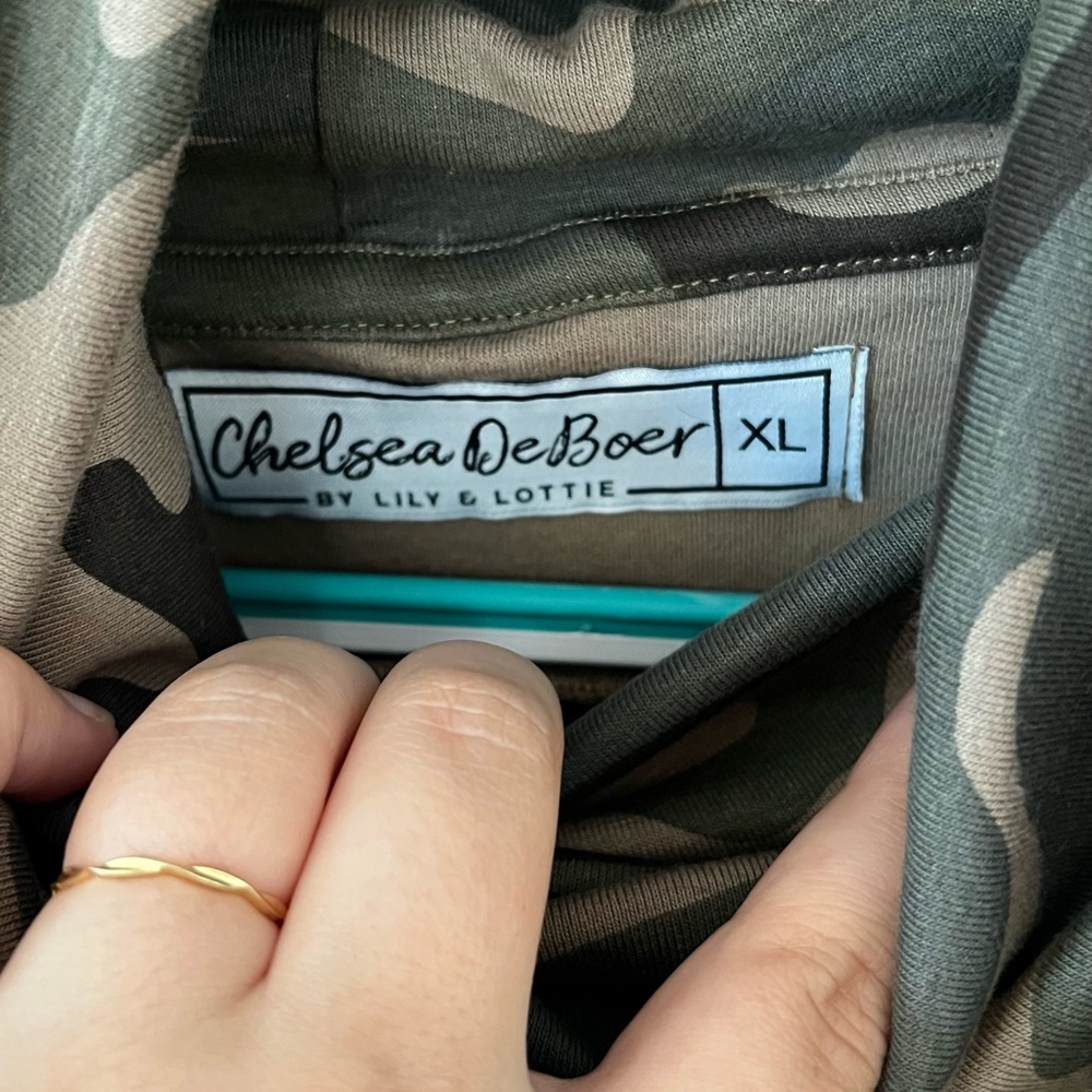 Sweatshirt - Picture 3 of 3